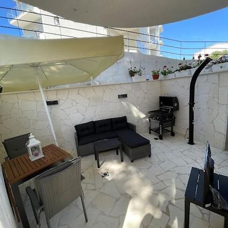 Seaesta Holiday- Modern Studio Apartman Trogir Kültér fotó